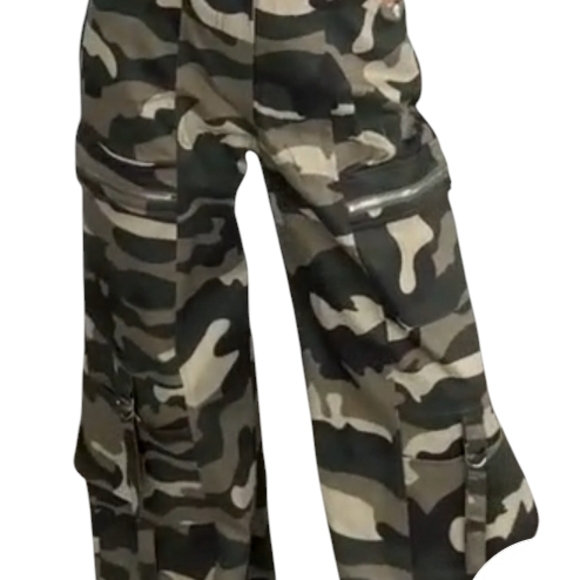 Camouflage Wide Leg Pants in Green and Black - Picture 1 of 1